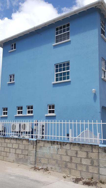 Worthing Beach Apartments 布里奇敦 外观 照片